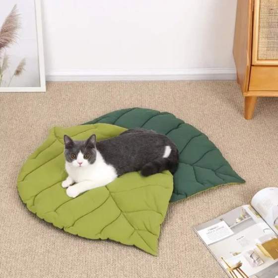 "Leaf" Pet Mat: Padded Pure Cotton Bed for Cats & Dogs
